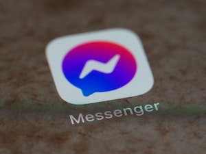 Detail Facebook Messenger Logo Nomer 19