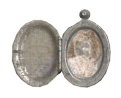 Detail Fallout 4 Silver Locket Nomer 2