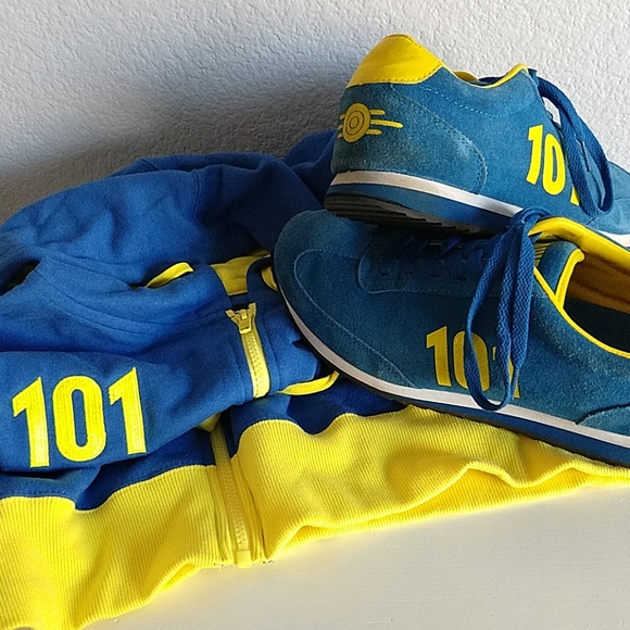 Detail Fallout Vault 101 Shoes Nomer 23