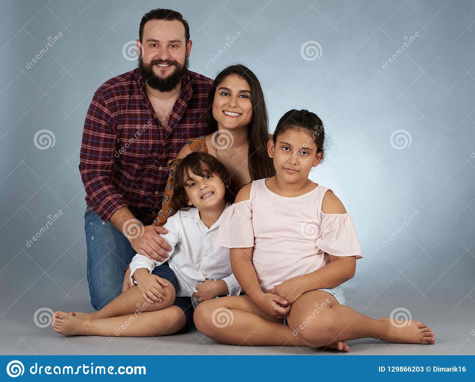 Detail Family Photo Studio Background Nomer 53