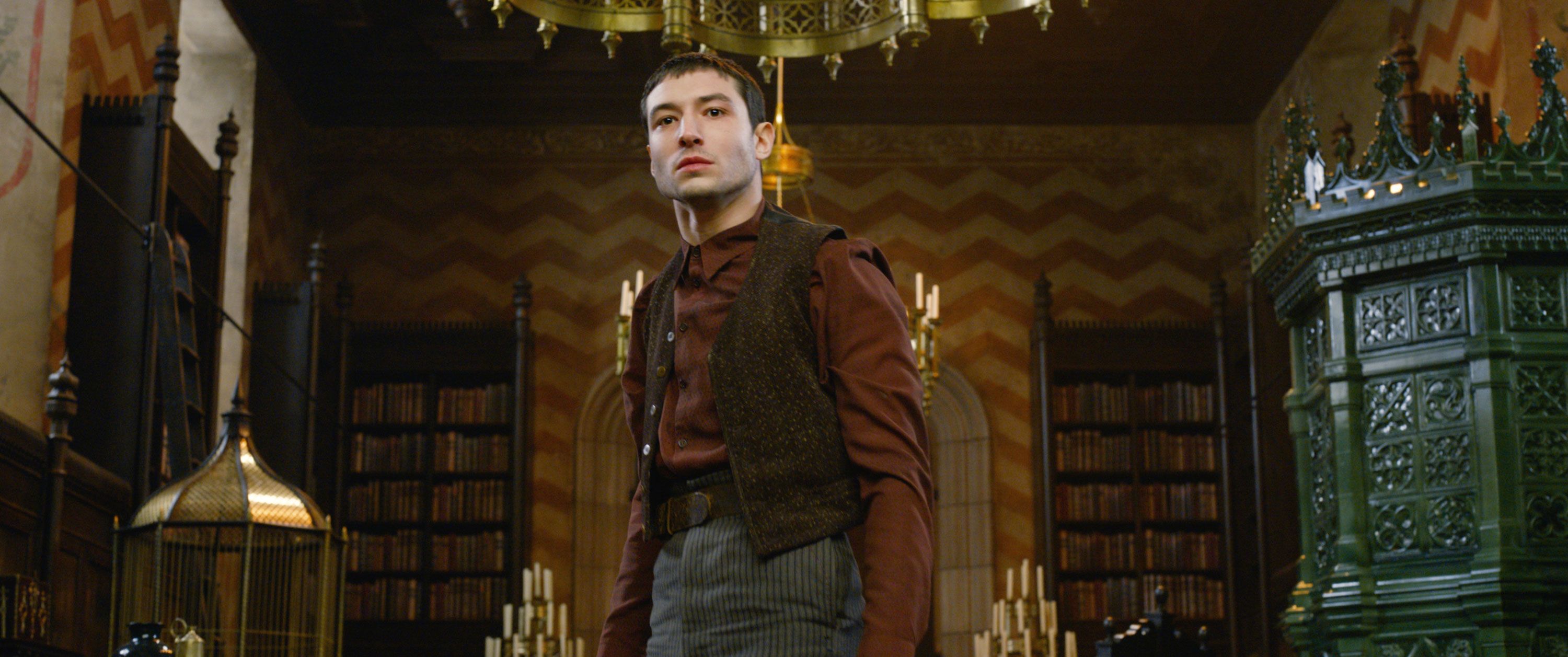 Detail Fantastic Beasts And Where To Find Them Credence Nomer 30
