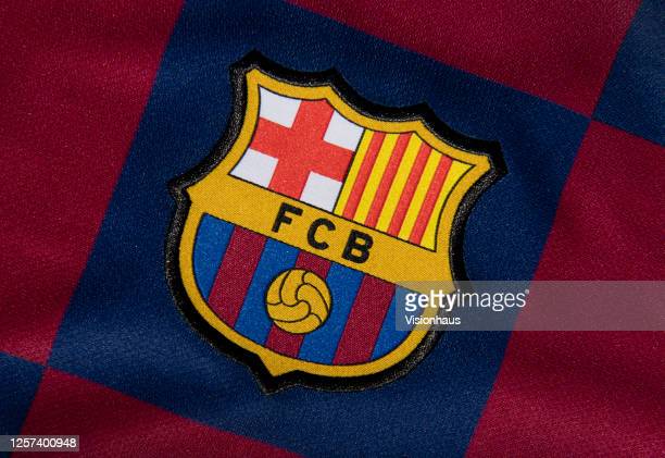 Detail Fc Barcelona Badge Nomer 48