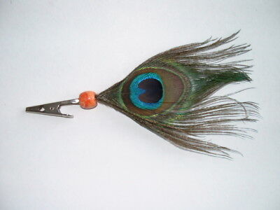 Detail Feather Roach Clip Nomer 35