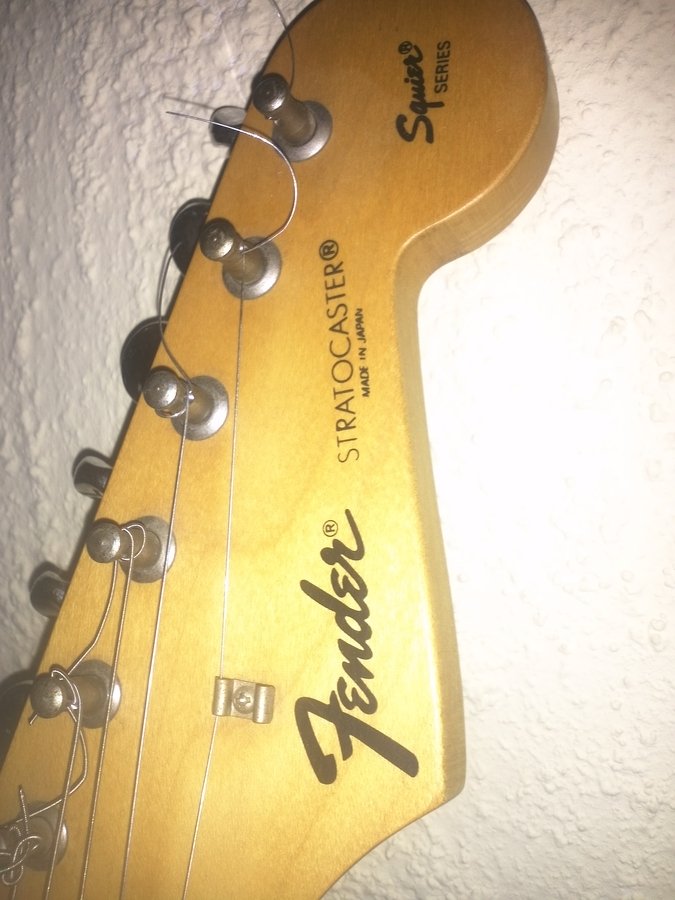 Detail Fender Squier Series Nomer 10