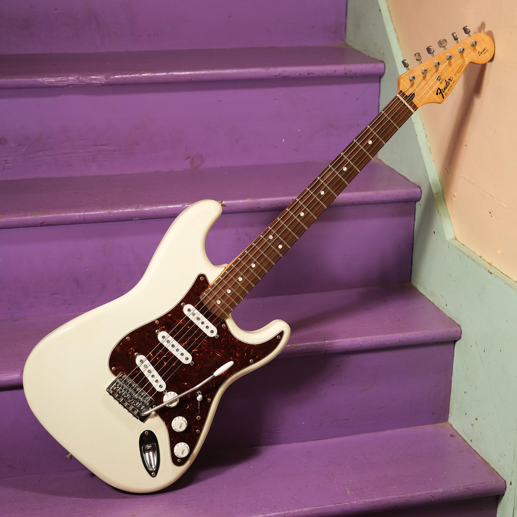 Detail Fender Squier Series Nomer 2