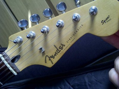 Detail Fender Squier Series Nomer 19