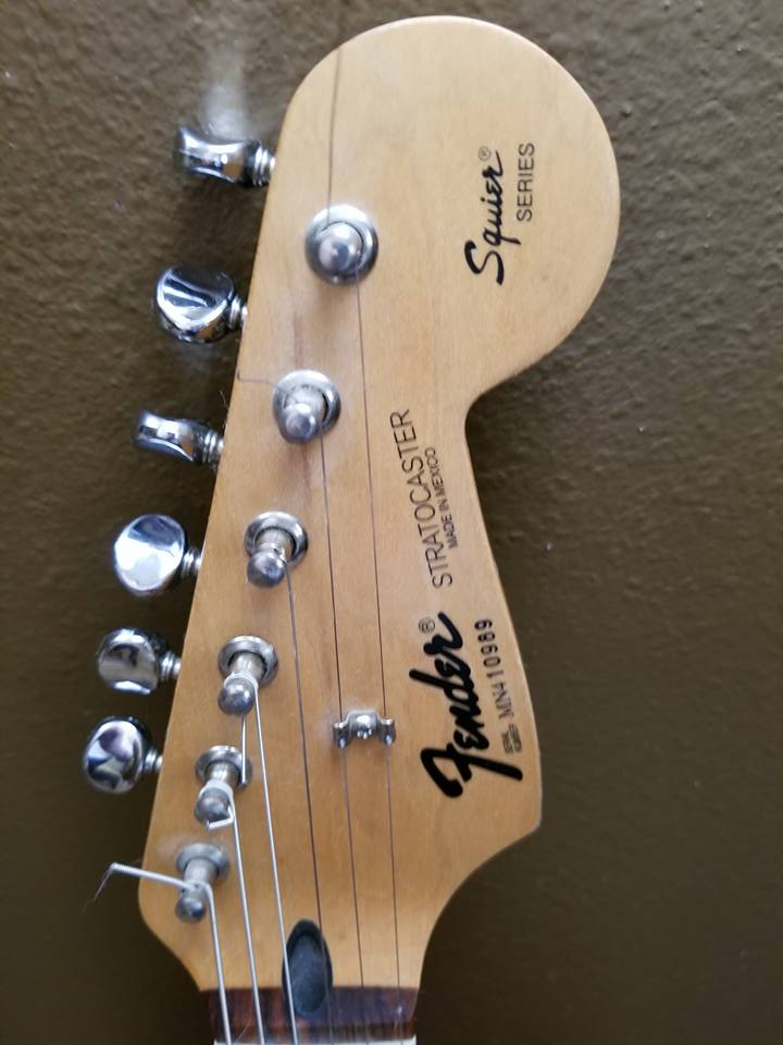 Detail Fender Squier Series Nomer 23