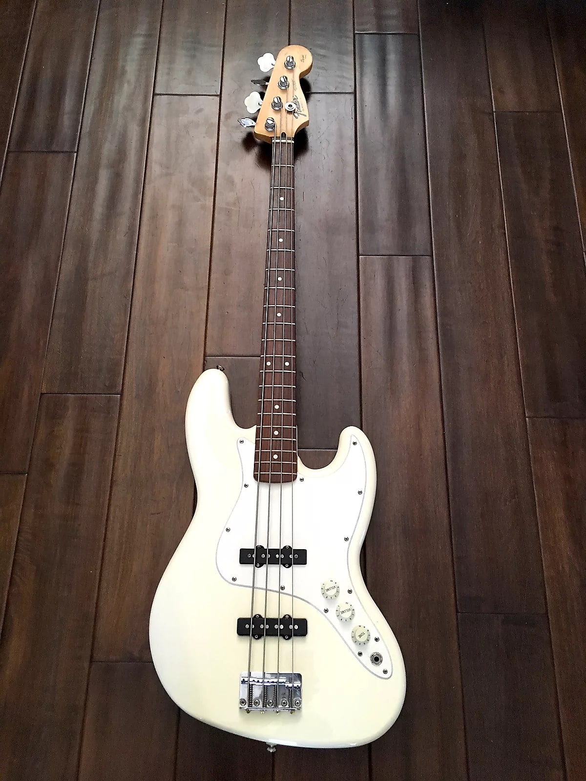 Detail Fender Squier Series Nomer 32