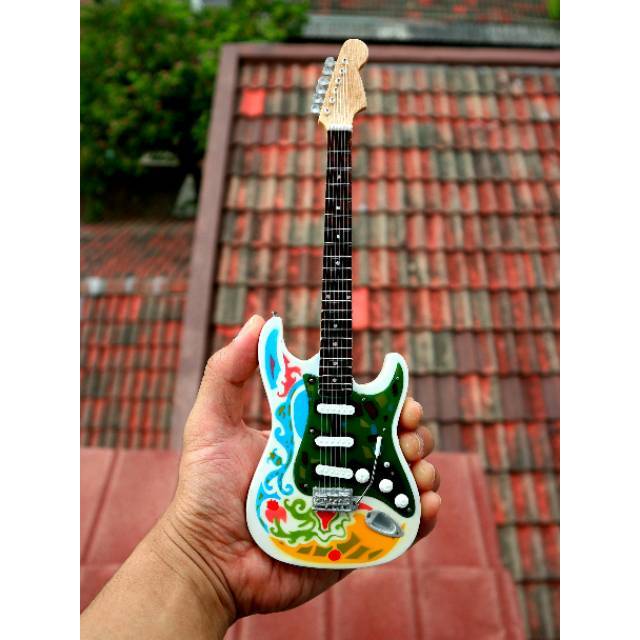 Detail Fender Stratocaster Jimi Hendrix Nomer 33