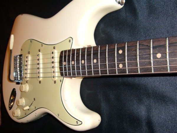 Detail Fender Stratocaster Jimi Hendrix Nomer 51