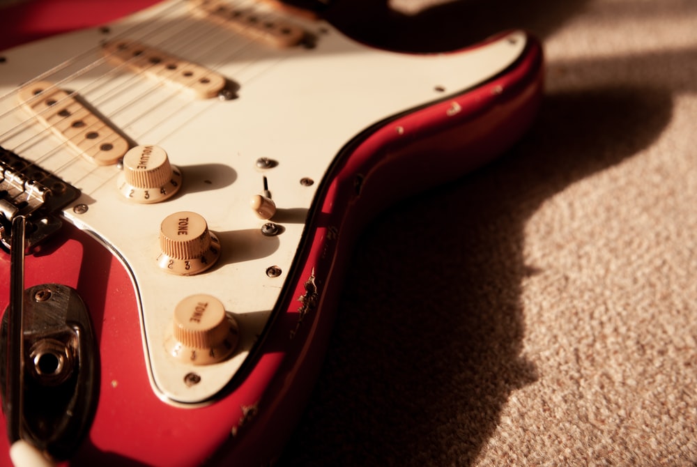 Detail Fender Stratocaster Wallpaper Nomer 11