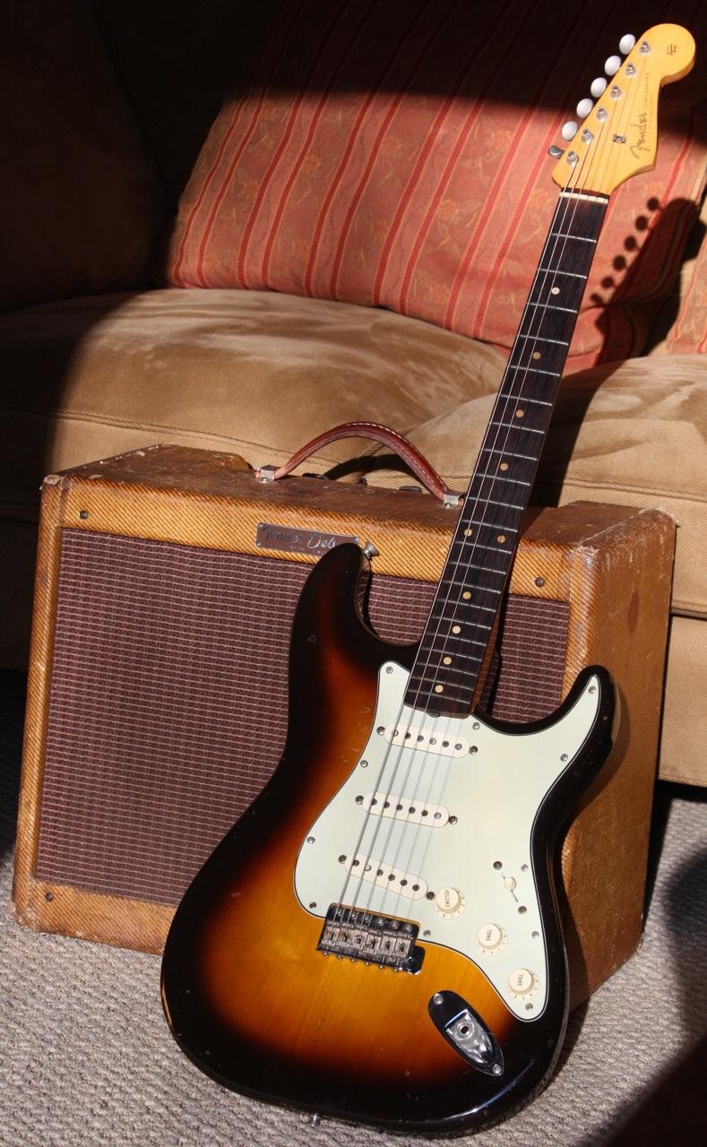Detail Fender Stratocaster Wallpaper Nomer 19