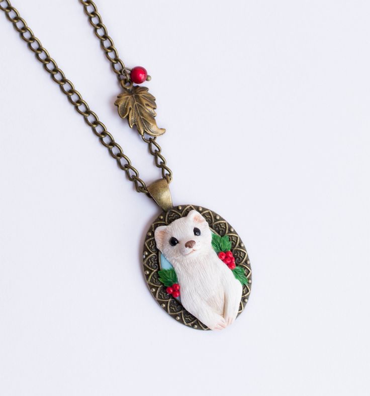 Detail Ferret Necklace Nomer 43