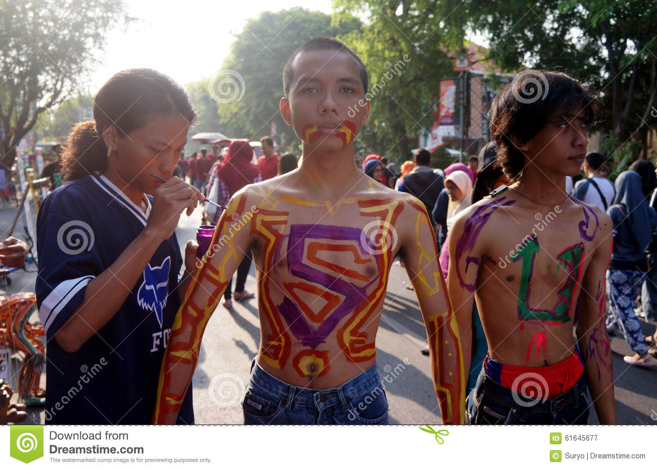 Detail Festival Body Painting Indonesia Nomer 17