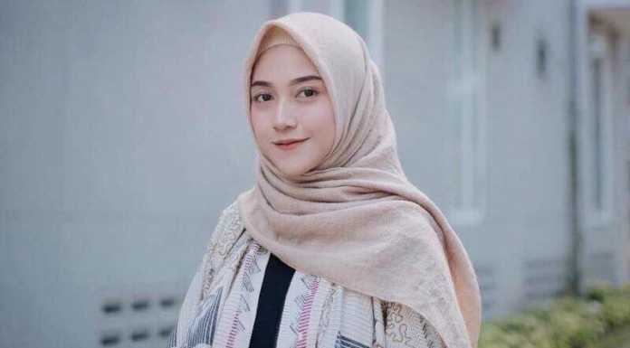 Detail Fhoto Wanita Berhijab Nomer 8