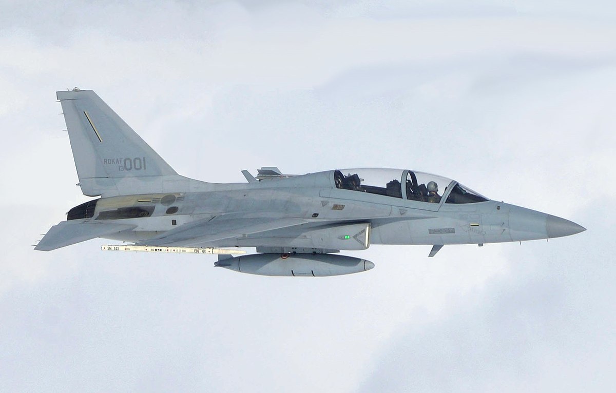 Detail Fighter Plane Image Nomer 27
