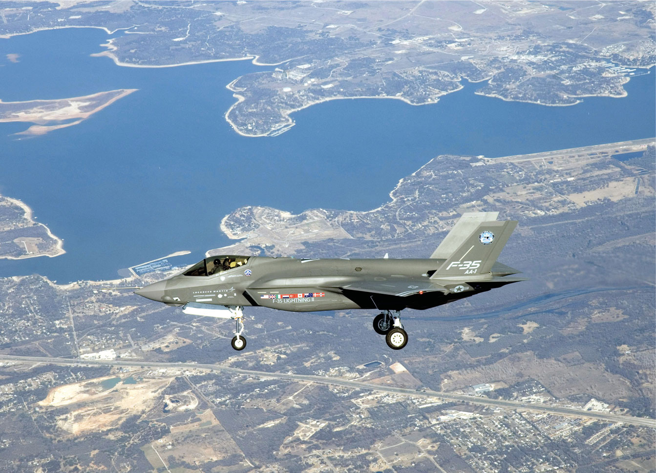 Detail Fighter Plane Image Nomer 28