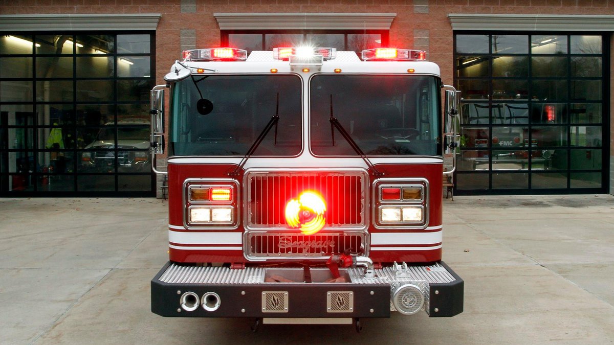 Detail Fire Engine Image Nomer 37