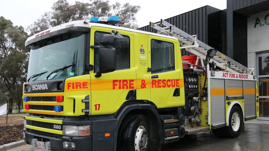 Detail Fire Engine Image Nomer 45