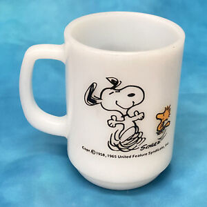 Detail Fire King Snoopy Mug Nomer 17