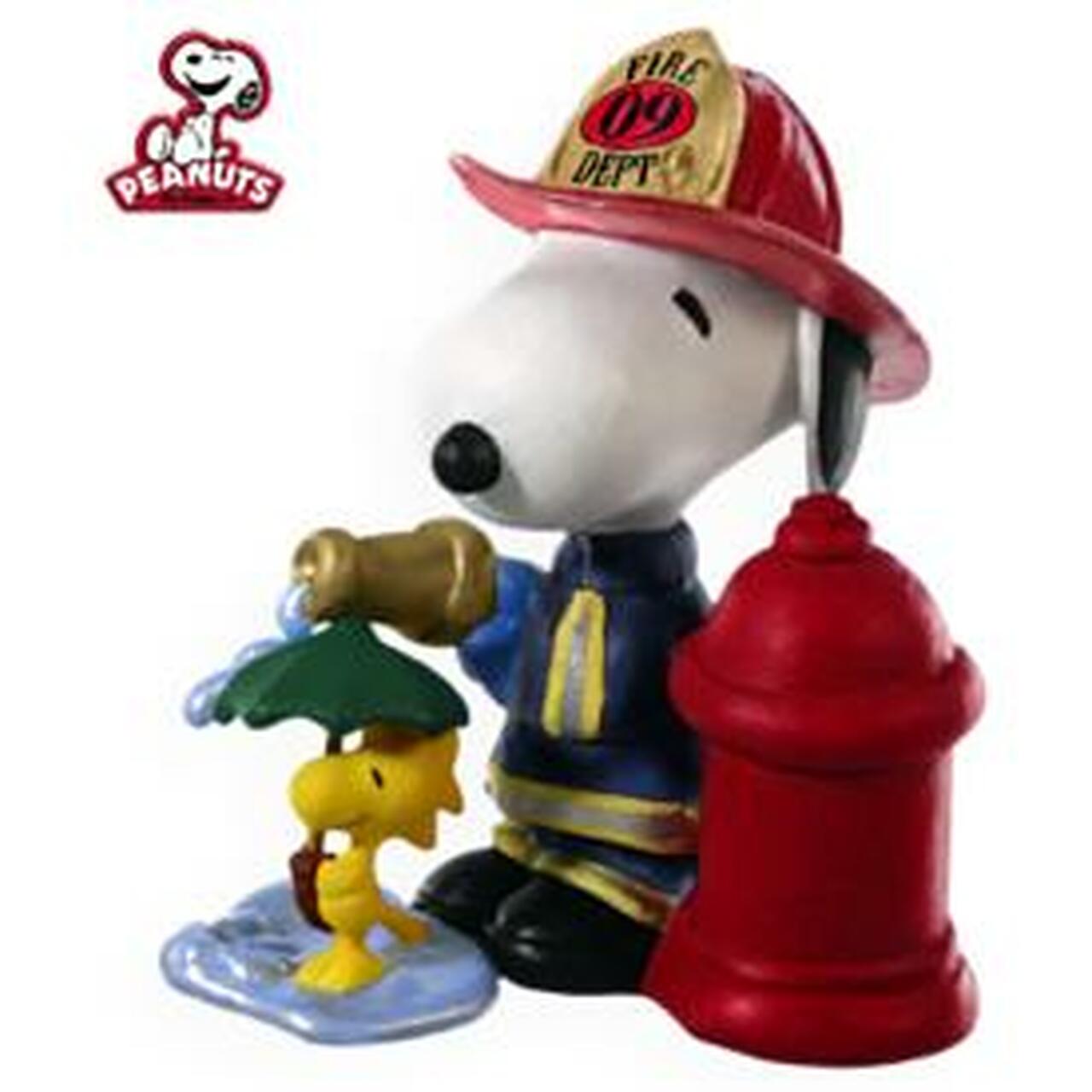 Detail Firefighter Snoopy Nomer 4