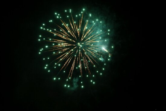 Detail Firework Free Image Nomer 29