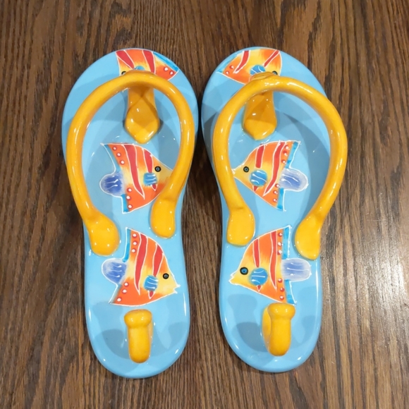 Detail Fish Hook Flip Flops Nomer 17