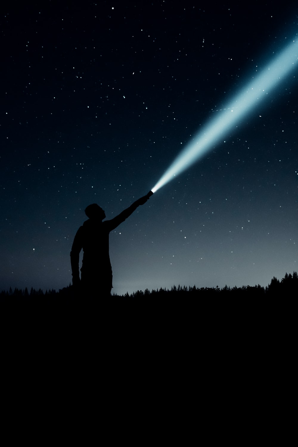 Detail Flashlight Background Nomer 2