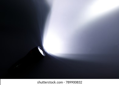Detail Flashlight Background Nomer 18