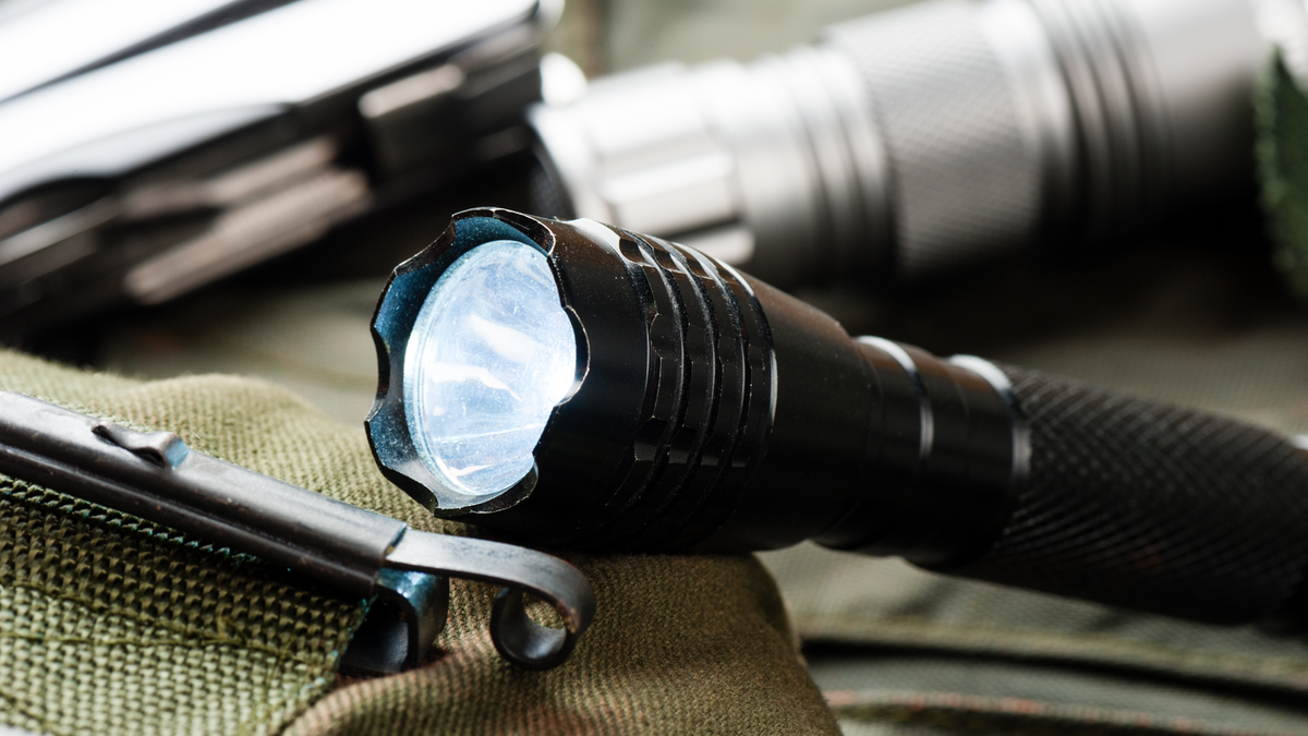 Detail Flashlight Image Nomer 46