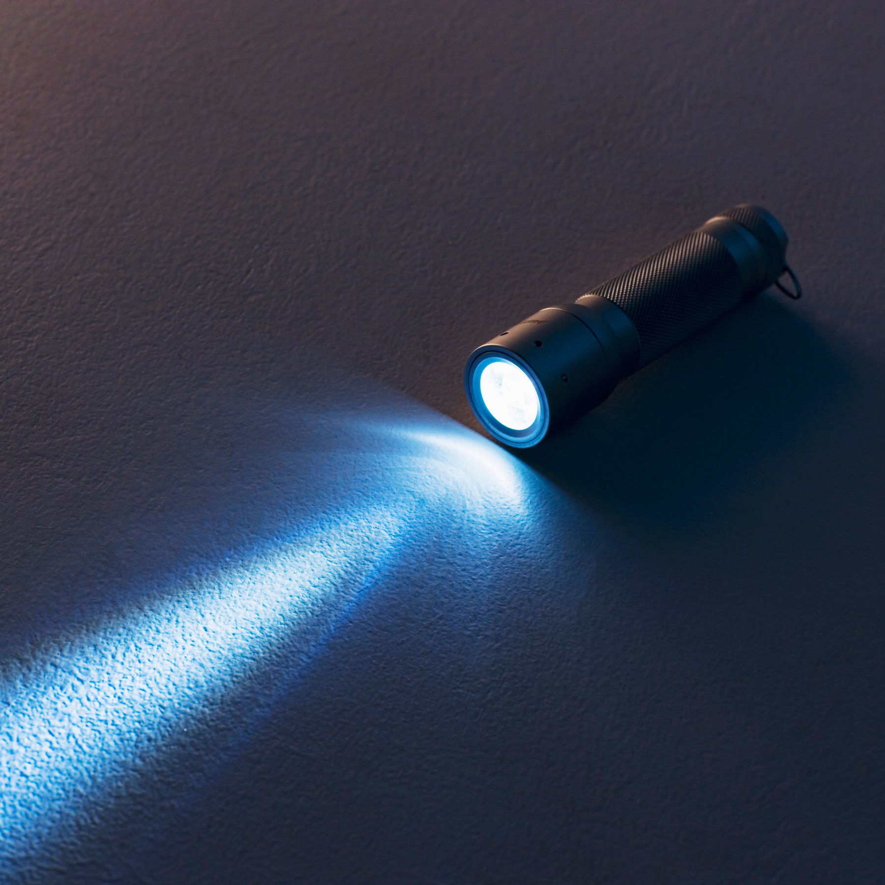 Detail Flashlight Image Nomer 9