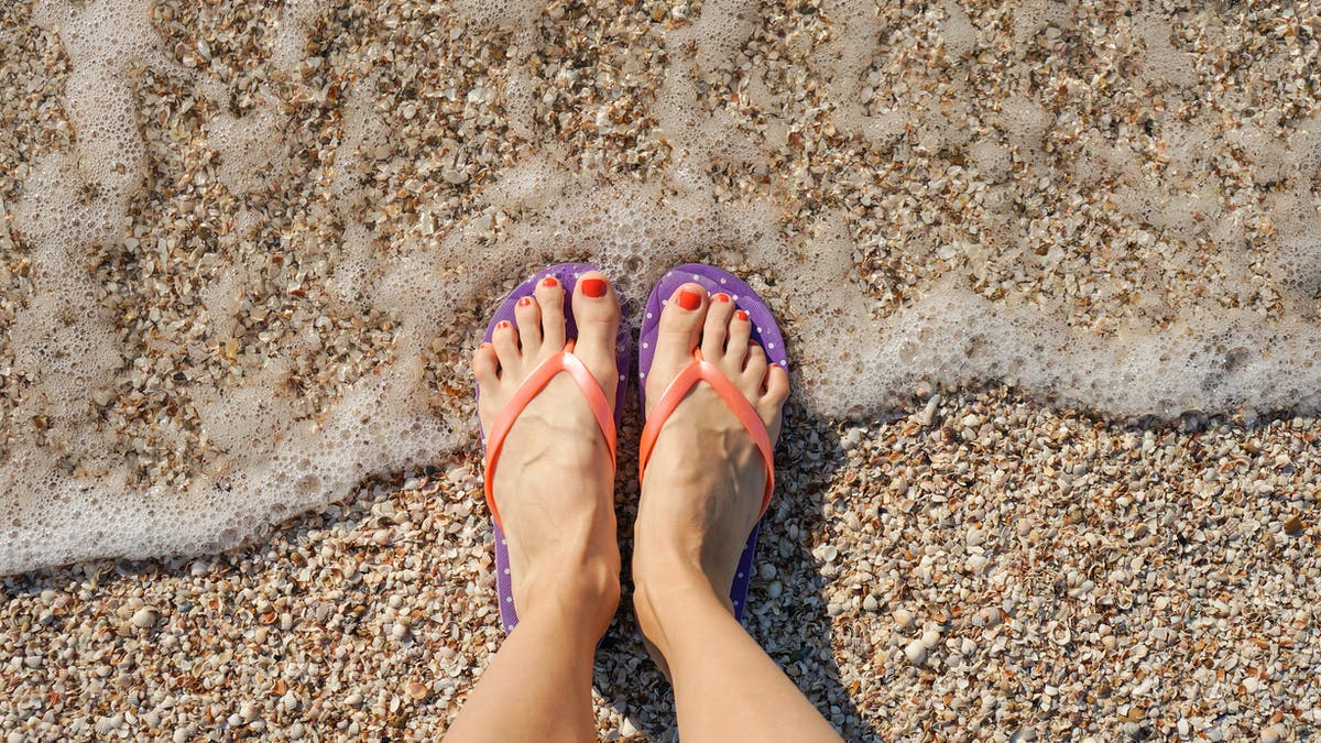 Detail Flip Flops Images Nomer 20
