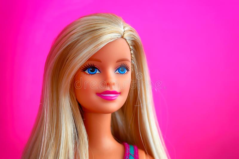 Detail Baground Barbie Nomer 55
