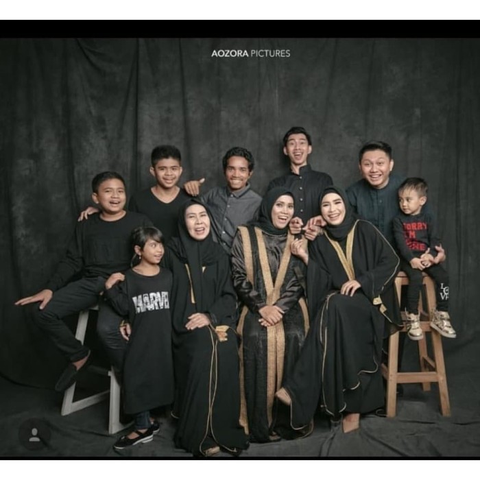 Detail Baground Foto Studio Keluarga Nomer 45