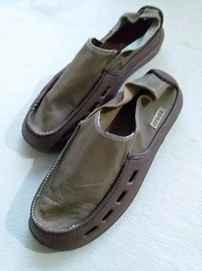 Detail Bahan Sepatu Crocs Nomer 11