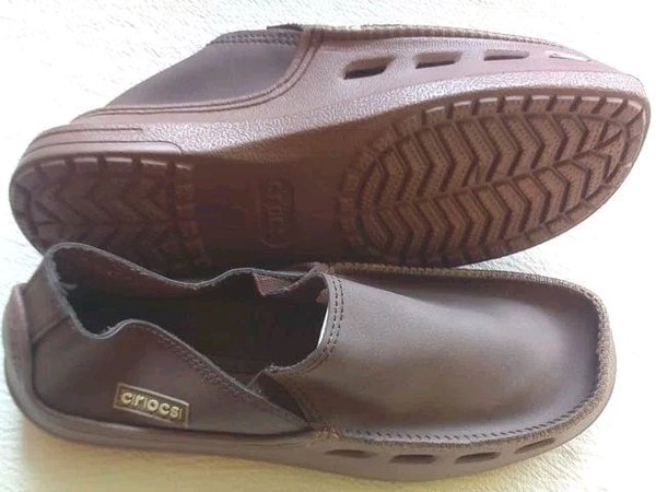 Detail Bahan Sepatu Crocs Nomer 9