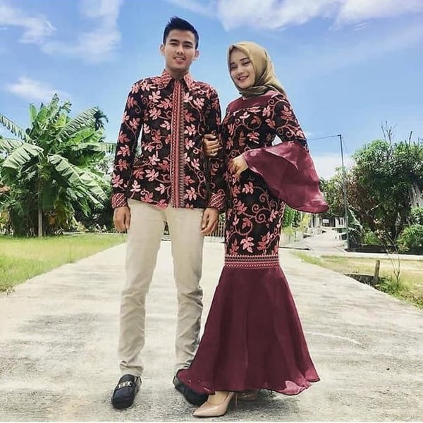 Detail Baju Batik Couple Keluarga Modern Nomer 12