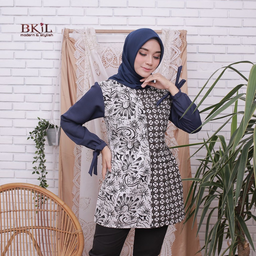 Detail Baju Batik Kombinasi Polos Modern Wanita Nomer 47