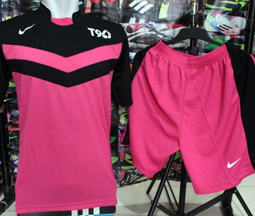 Detail Baju Futsal Warna Pink Hitam Nomer 41