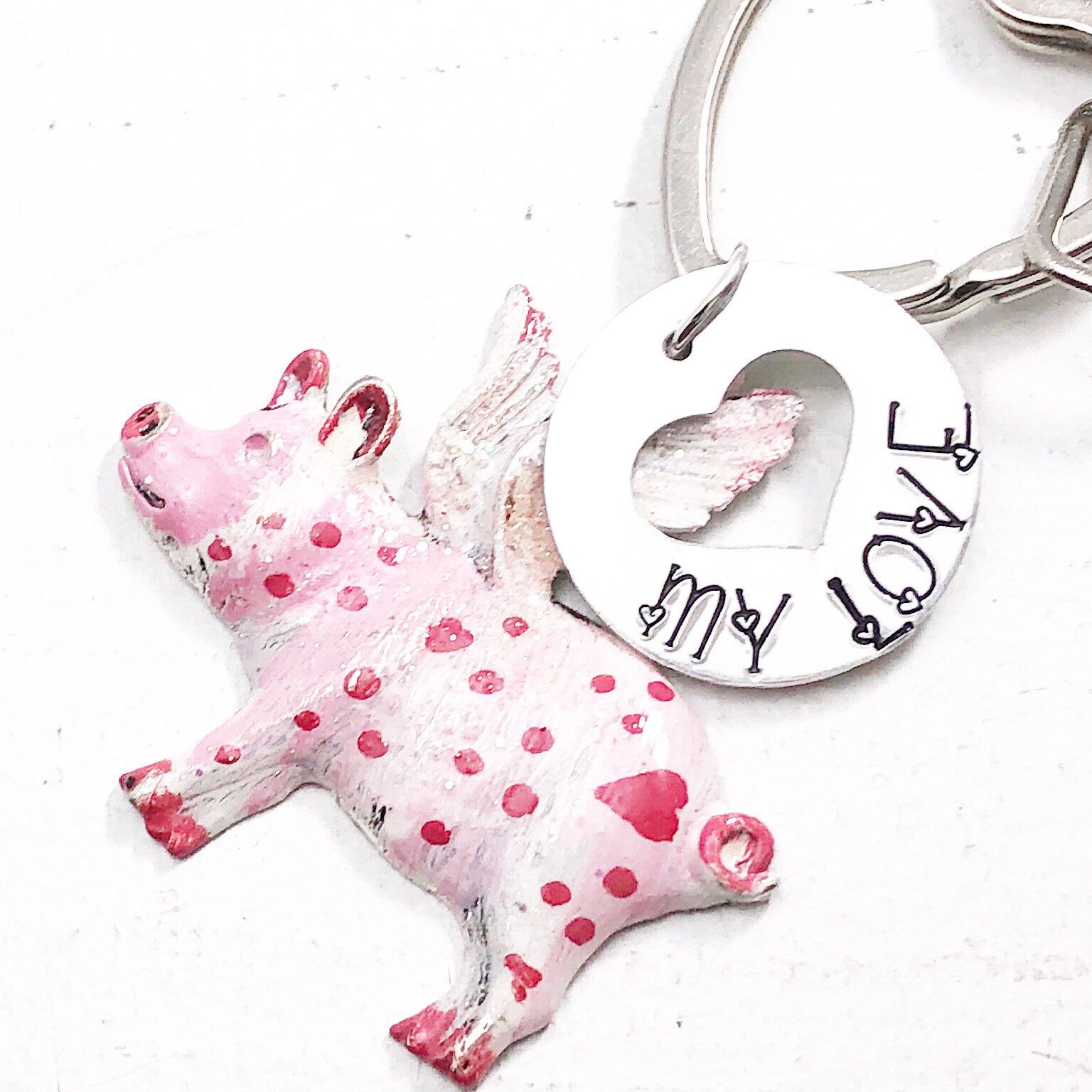 Detail Flying Pig Keychain Nomer 26