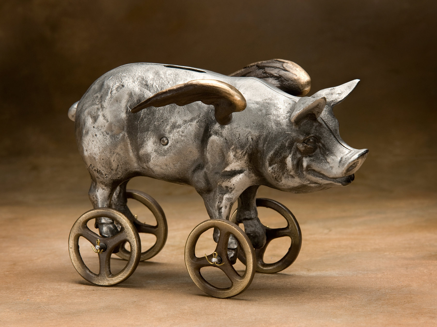 Detail Flying Pig Piggy Bank Nomer 6