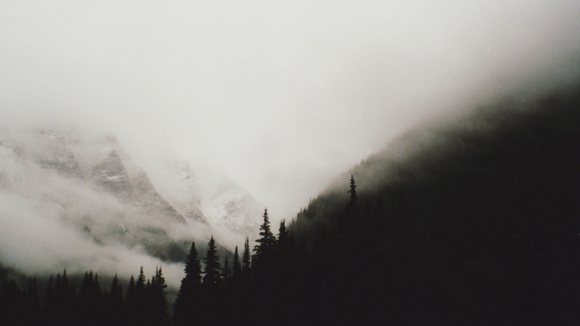 Foggy Mountain Wallpaper - KibrisPDR