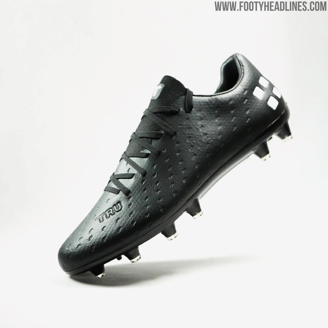 Detail Football Shoes Are Called Nomer 25