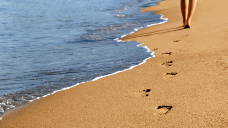 Detail Footprints In The Sand Wallpaper Nomer 11