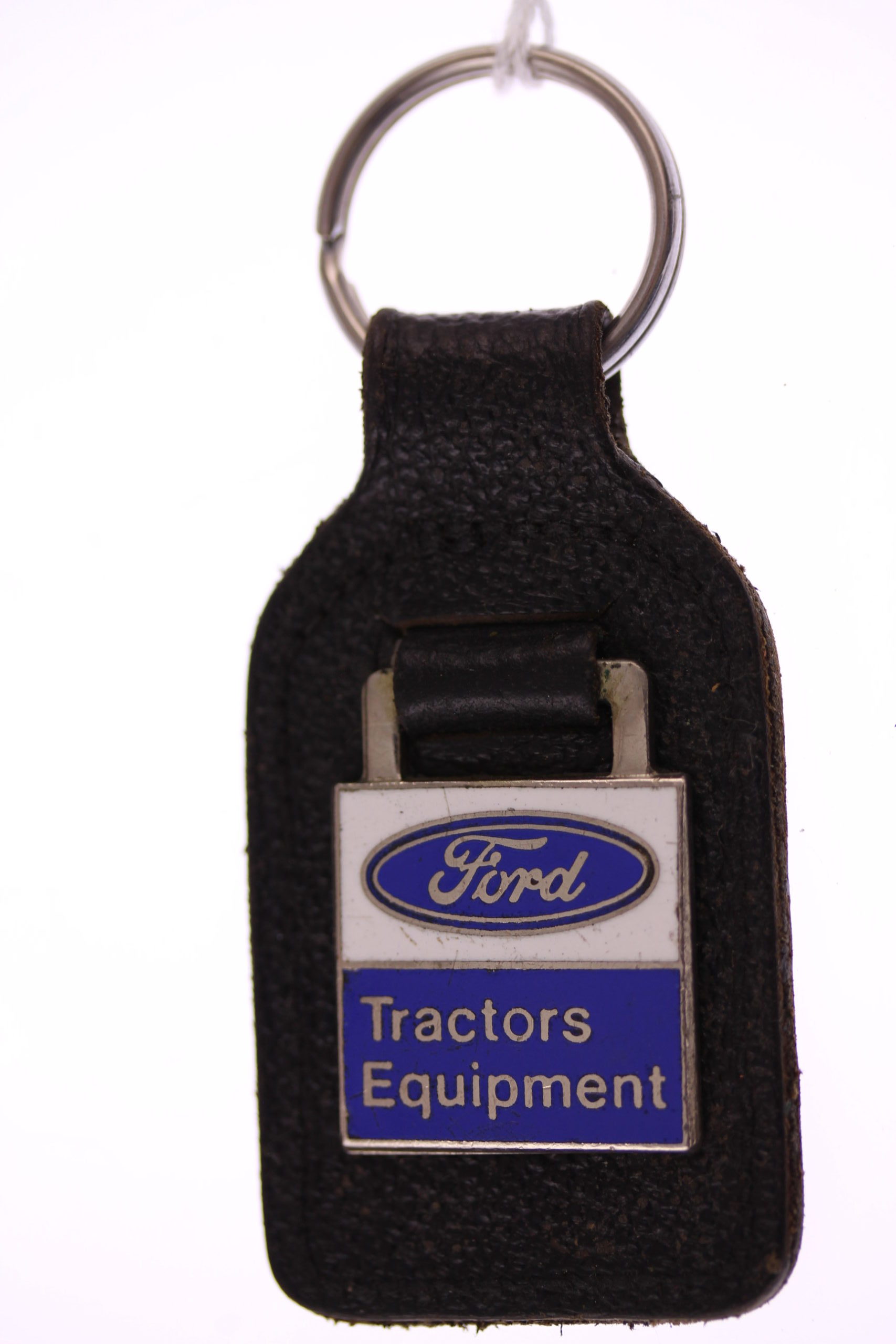 Detail Ford Tractor Keychain Nomer 33