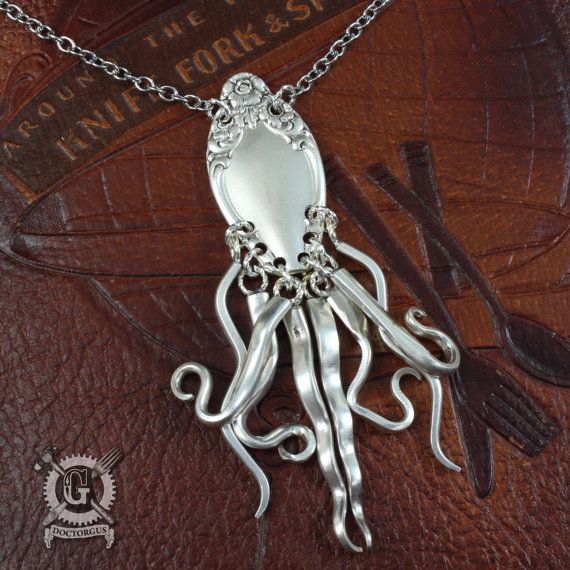 Detail Fork Octopus Necklace Nomer 4