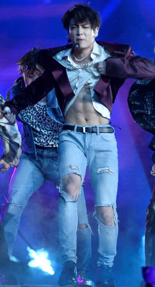 Detail Foto Abs Jungkook Nomer 15