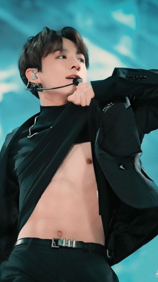 Detail Foto Abs Jungkook Nomer 47