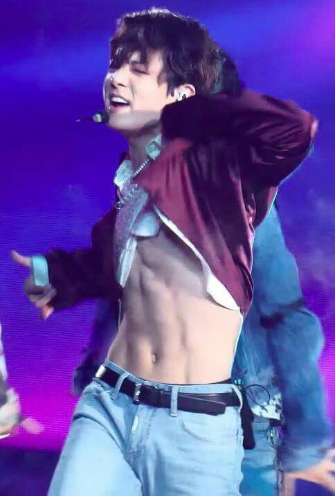 Detail Foto Abs Jungkook Nomer 8