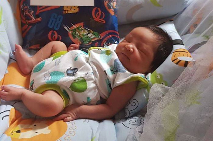 Detail Foto Adik Bayi Lucu Nomer 4